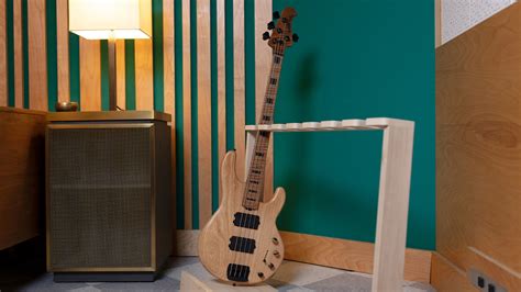 The Ball Family Reserve Unveils the Stingray Special Slugger Bass ...