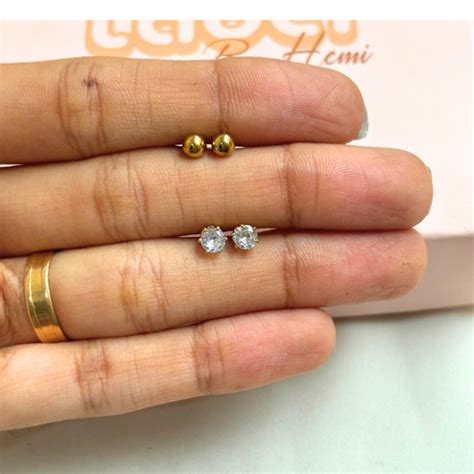 Earrings – Label By Hemi