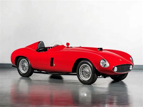 Old Ferrari Classic Iconic 1962 Race Car Becomes Most Expensive