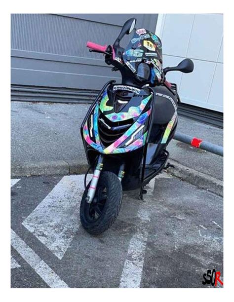 Crash barre Piaggio zip 2T et 4T noir brillant