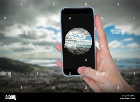 Mobile Phone in Hand 的图像结果