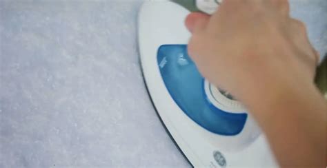 How to Iron a Large Tablecloth 的图像结果