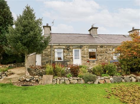 3 Tan y coed, Garndolbenmaen, Gwynedd - Holiday Cottage Reviews