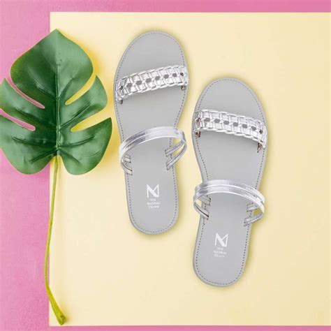 Women – The Madras Trunk