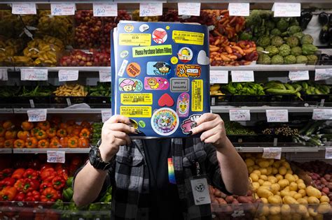 How Berkeley Bowl cashiers memorize literally everything in their ...