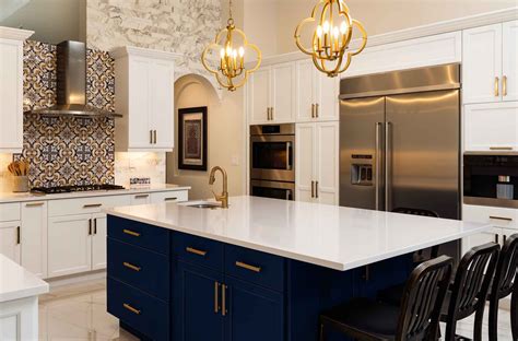 Island Kitchen Layout: 20+ Design Ideas and Tips - Kitchen Cabinet Kings