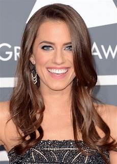hairstyles for big foreheads and curly hair 30 best hairstyles for big foreheads herinterest hairstyles for big foreheads and curly hair 30 best hairstyles for big foreheads herinterest