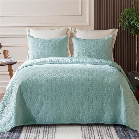 Whale Flotilla King Size Quilt Bedding Set, Soft Aqua Blue King Quilts ...