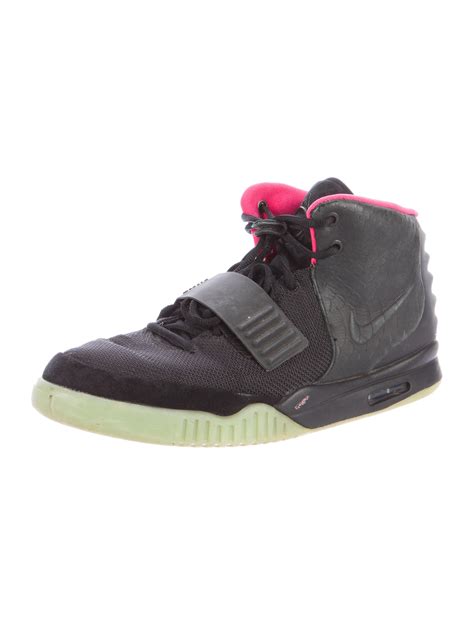 Yeezy Nike x Kanye West Air Yeezy 2 NRG Solar Red Sneakers - Black ...