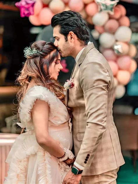 Uttaran actor Mrunal Jain and wife Sweetie welcome a baby boy, celebs ...