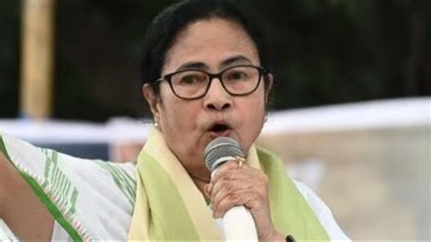 Mamata Banerjee Balurghat Rally: 'আরেক ভোটপাখি,' বালুরঘাটে মোদীকে ...
