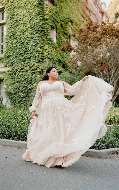 Boho Plus Size Wedding Dress with Off-the-Shoulder Sleeves