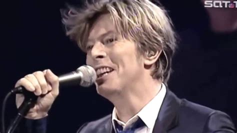 David Bowie "- Heroes -" Live Berlin 2002 TV-SAT1 [HD 720p] - YouTube