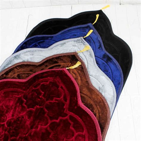 Dome Shape Prayer Rugs – Souq an nisa
