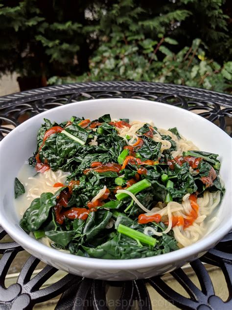Spicy kale on rice ramen noodles - Kale - nicolaspujol.com