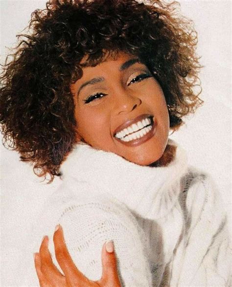 Pin by CC on Whitney | Whitney houston, Whitney houston pictures, Whitney houston young