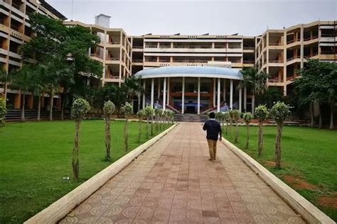 Vignan University: Admission 2026, Fees, Rankings, Scholarship, Guntur