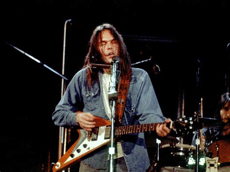 Uno que nos deja digitalmente: Neil Young se retira de Facebook - Radio ...