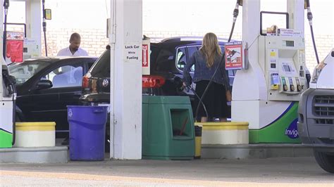 Gas prices dip in Indiana, expected to rise for holidays - Indianapolis ...
