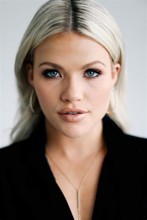 Witney Carson - FilmAffinity
