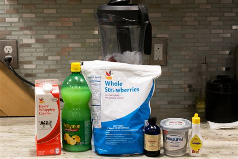 Low Carb Ice Cream | Vitamix Recipes - Caveman Keto