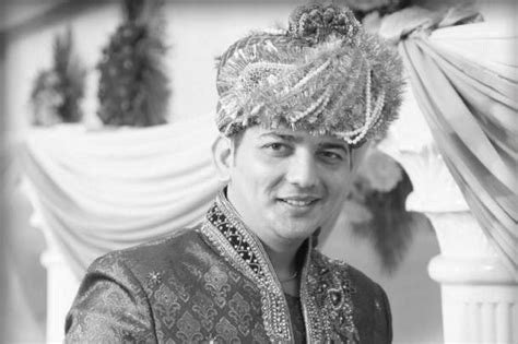 B R Photography - Photographer - Kharghar - Weddingwire.in