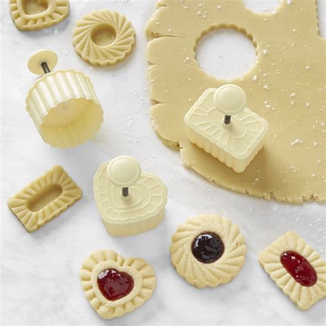 Christmas Cookie Cutters For Your Holiday Baking | Canadian Living