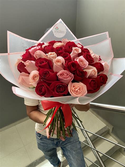 Ramo amor y dulzura 50 rosas | Florería Mexicanísimo