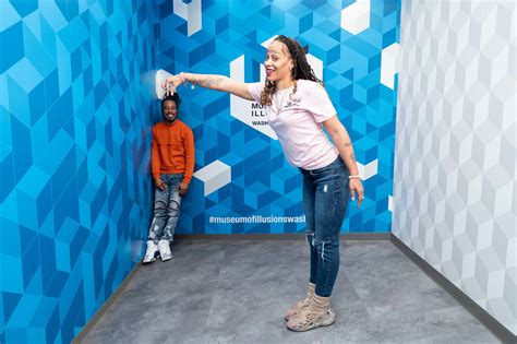Things to Do in DC This Weekend: Illusions Museum, Art, Shows