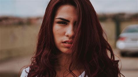 What causes dry skin around the eyes? – Minimalist