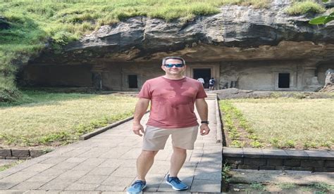 MUMBAI CITY SIGHTSEEING WITH ELEPHANTA CAVES TOUR