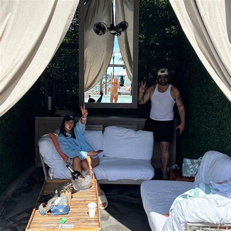 Jordyn Woodruff's feet