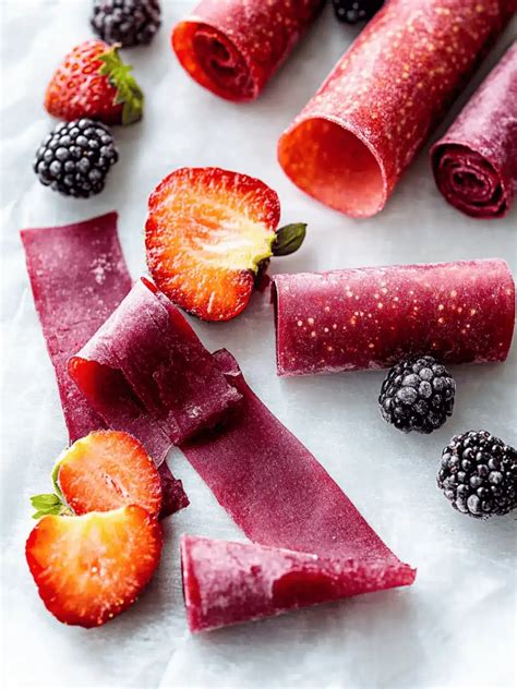 Irresistible Homemade Fruit Roll-Ups: Easy 3-Ingredient Snack
