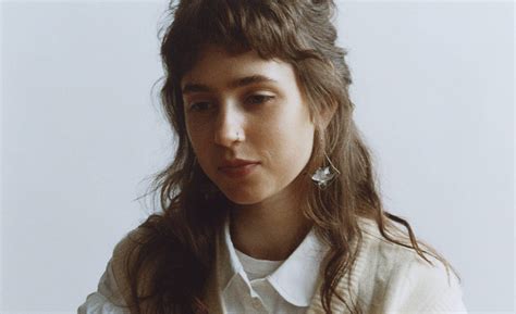 Descubre "Charm", el nuevo álbum de Clairo - Disonantes.cl