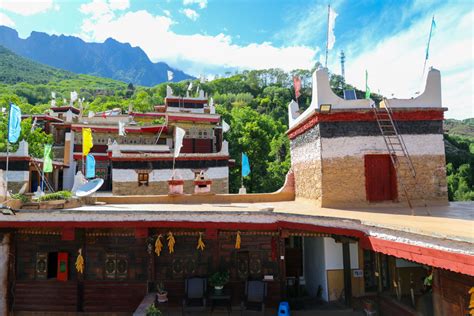 Jiaju Tibetan Village in Danba County, Sichuan Province Editorial Stock ...