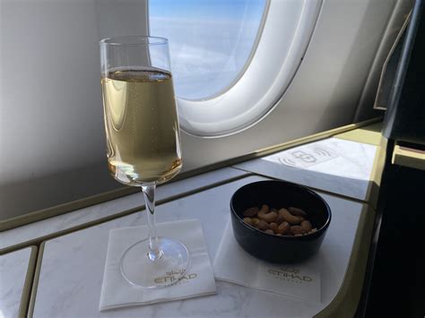Etihad Airways Business Class 的图像结果