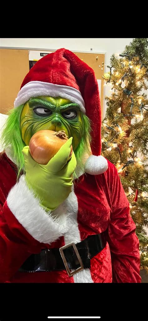 The Grinch at the Candy Caboose, Candy Caboose, Ottumwa, 18 December ...