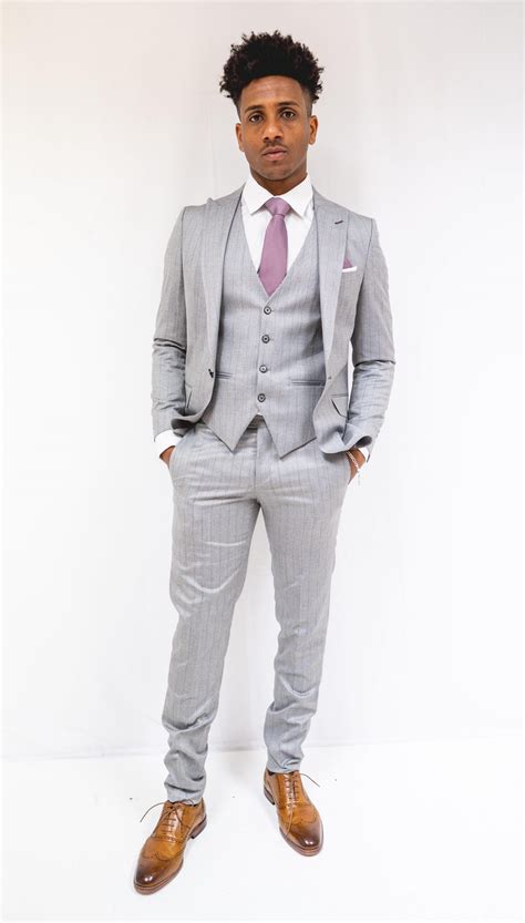 Grey Wedding Suit 的图像结果