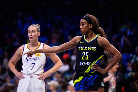 Monique Billings Volts Up, Shines a Light with Dallas Wings