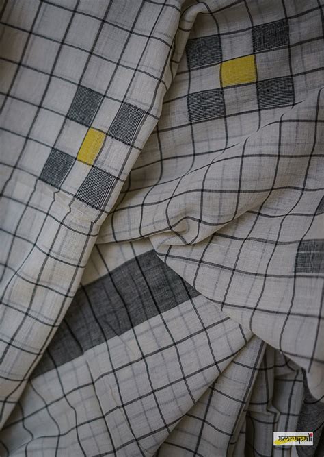 Checkered Handloom Cotton with Jamdani Motifs – Amrapali Boutique