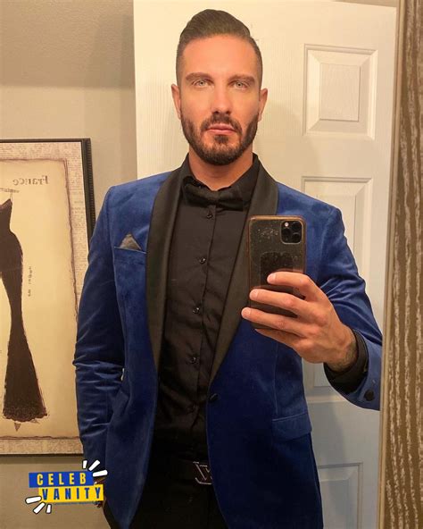 Quinton James - Biography, Career, Height, Weight, Exact Age, Girlfriends, Contact Sources ...