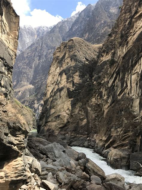 Hiking Tiger Leaping Gorge: A Complete Guide For The Average-ly Fit — Gobsmacked