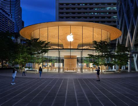 苹果最新曼谷旗舰店开业丨Foster + Partners-建筑赏析-筑视网-建筑设计师学习平台
