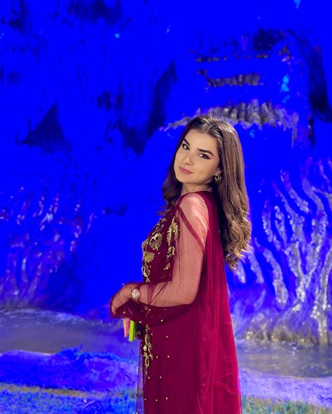 Techie's Twisted DM To Zara Dar: A Scandal Unfolds! - Truth or Fiction