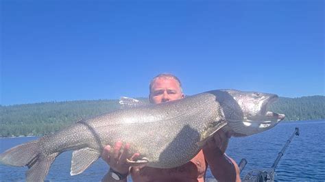 Jan. 2025 holiday schedule: List of dates for federal holidays, more