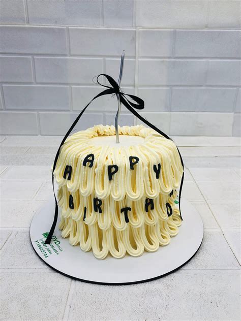 100% Eggless White Buttercream Cake in Noida - DYD Cakes – Bento Cakes ...