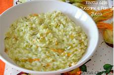 risotto con zucchine e fiori di zucca risotto alle zucchine e fiori di zucca risotto con zucchine e fiori di zucca risotto alle zucchine e fiori di zucca