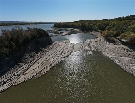 Low River Stages along the Lower Ohio and Mississippi Rivers