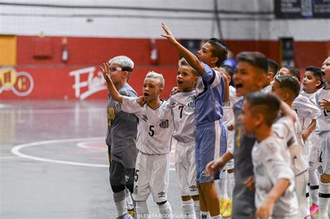 Equipe sub-9 de futsal do Santos FC conquista a Copa Expresso/ANE - Santos Futebol Clube