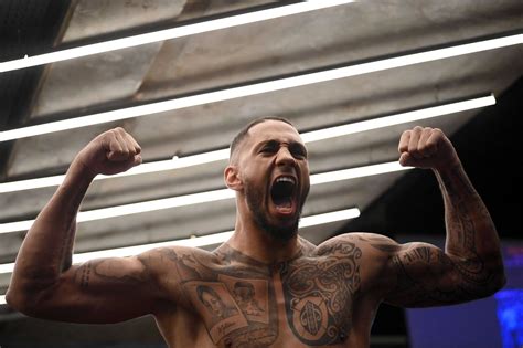 Yoka showed the signed contract for the fight with Kabayel – RingSide24